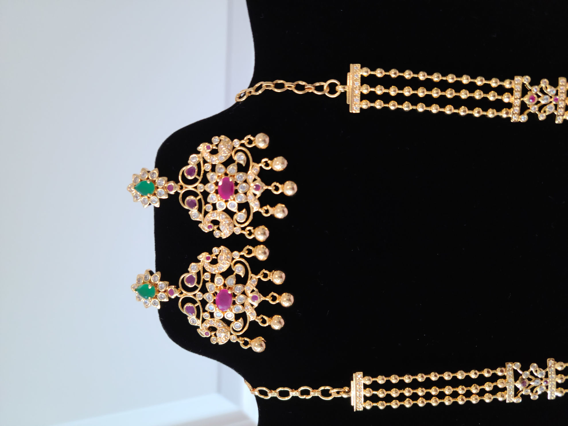 PunarviAuthenticPreLovedSustainableBeautiful Rani haram with earrings