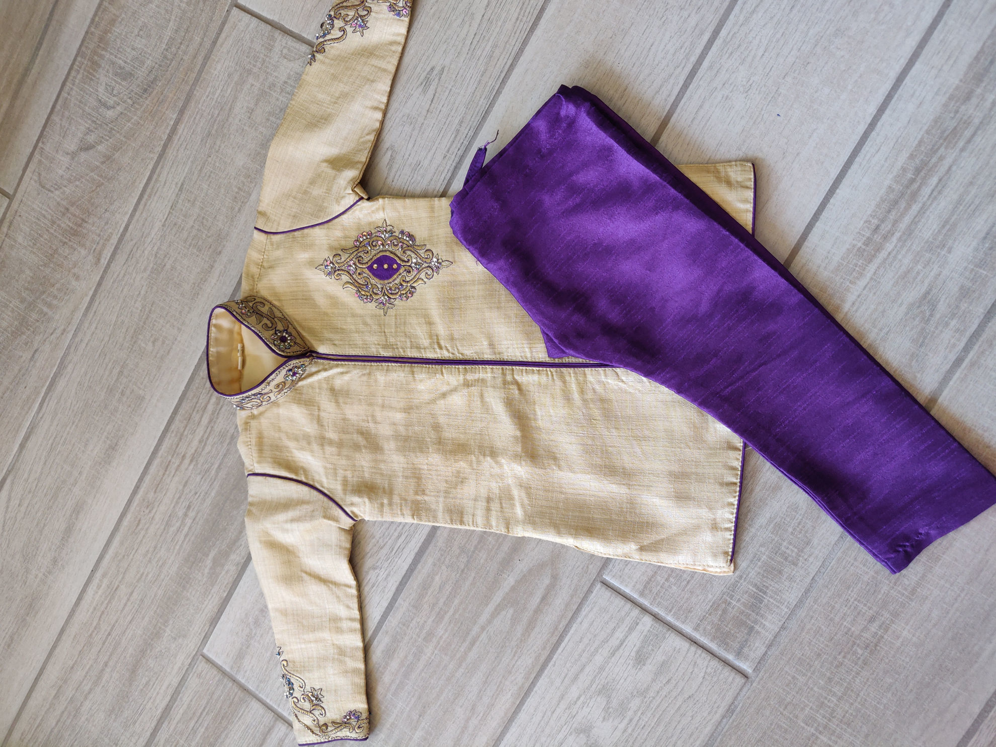 PunarviAuthenticPreLovedSustainable2 year old boy kurtha sets