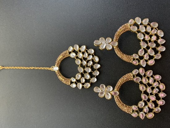 Picture of Brand New kundan MangTika set with Earrings