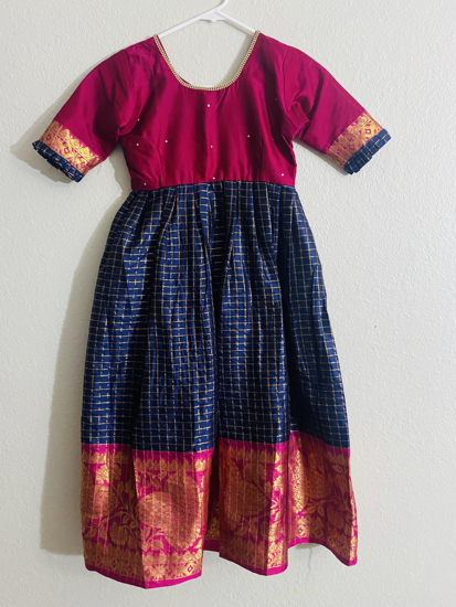 Picture of Girls long dress 6-8Y