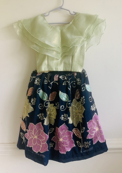 Picture of Kids trendy Crop top model (3-4yrs)