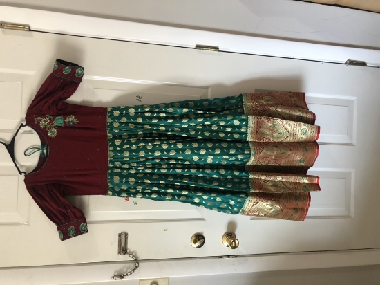 Picture of Rama green benaras pattu longfrock 8-10Y
