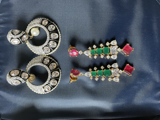 Picture of AD Earrings 2pairs