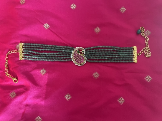 Picture of Cute kundan and beads chocker