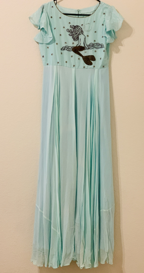 Picture of Long gown with frill sleeve