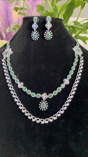 Picture of Victorian step Haram with emeralds