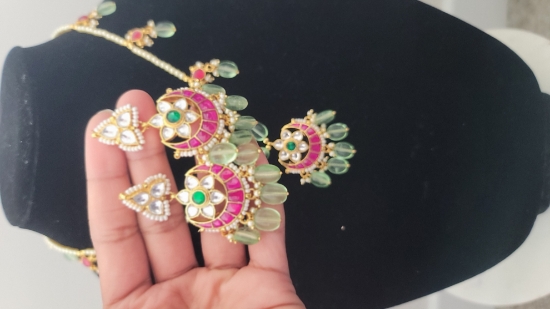 Picture of Single layered pearl pachi kundan set