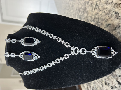 Picture of Ad necklace with doublet stone in sapphire