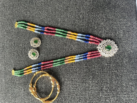 Picture of Color beads chain with bangles and studs