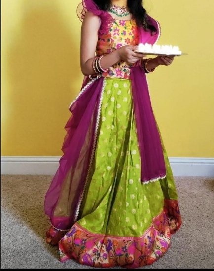 Picture of PL392 Benaras Green langa with paithani blouse 8-9Y