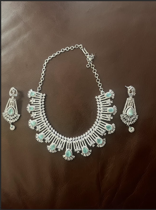 Picture of Zircon mint green necklace set