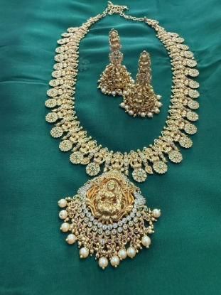 Picture of Premium Laxmi Devi with bottu mala