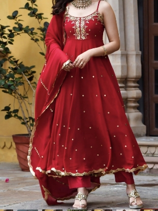 Picture of Never worn bunnai brand suit set