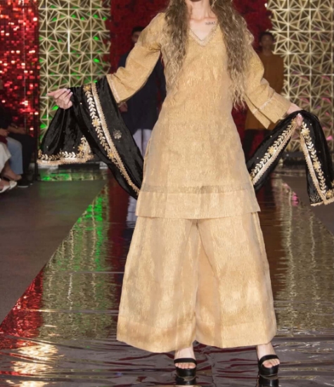 Picture of Gold sharara set