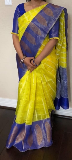 Picture of Lemon yellow handloom saree