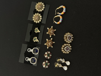 Picture of Set of 8 Ear Studs Combo