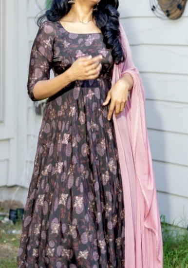 Picture of Brown and onion pink anarkali