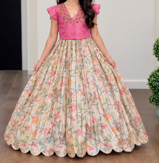 Picture of Floral tissue lehanga with maggam work blouse 8-10Y